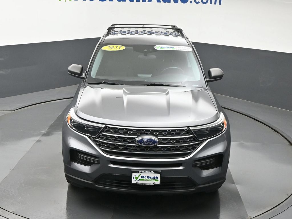 Used 2023 Ford Explorer XLT AWD/4WD image 28