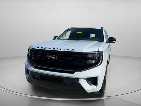 New 2025 Ford Expedition Max Platinum w/ Stealth Performance Package image 9