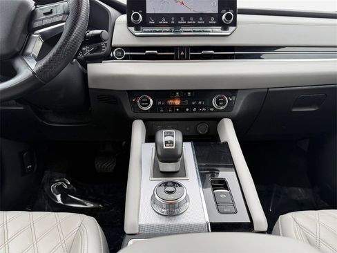 Used 2022 Mitsubishi Outlander SEL image 22