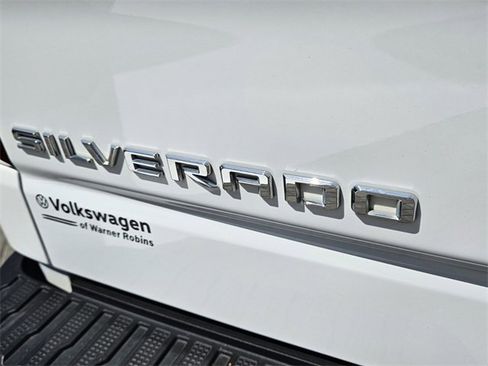 Used 2024 Chevrolet Silverado 1500 LT image 11