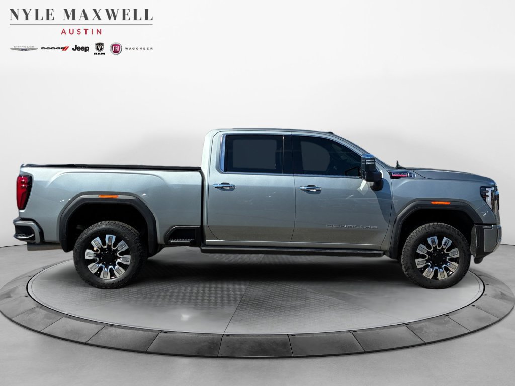 Used 2024 GMC Sierra 2500 Denali w/ Denali Reserve Package AWD/4WD image 17