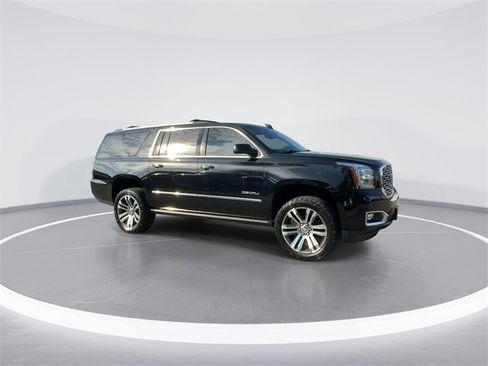 Used 2018 GMC Yukon XL Denali w/ Denali Ultimate Package image 9