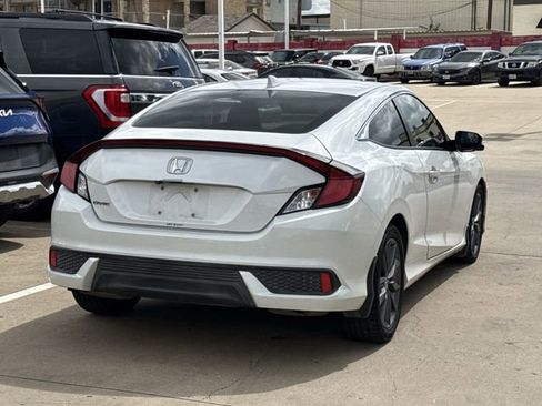 Used 2019 Honda Civic EX image 4