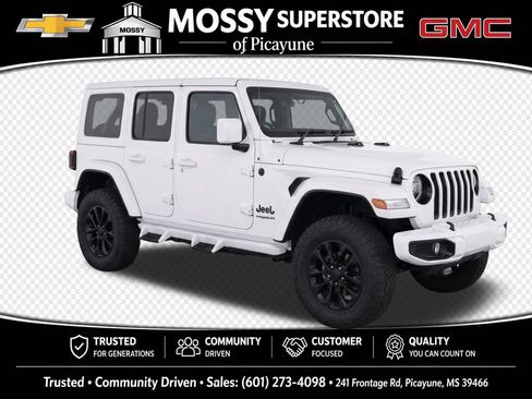 Used 2023 Jeep Wrangler Unlimited Sahara AWD/4WD image 2