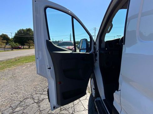 Used 2024 Ford Transit 250 Low Roof w/ Exterior Upgrade Package RWD image 20