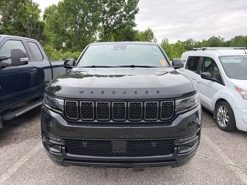Used 2024 Jeep Wagoneer Series II AWD/4WD image 3