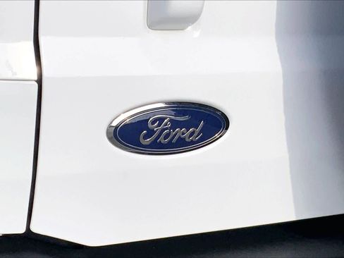 Used 2024 Ford Bronco Outer Banks image 9