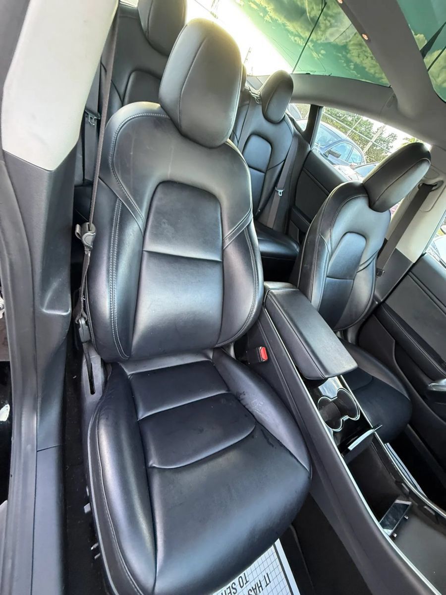 Used 2018 Tesla Model 3 Mid Range RWD image 11