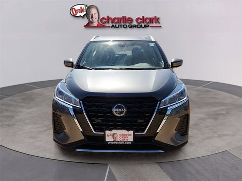 Used 2024 Nissan Kicks SV image 8
