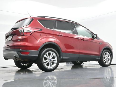 Used 2018 Ford Escape SE w/ SE Sync 3 Package FWD image 45