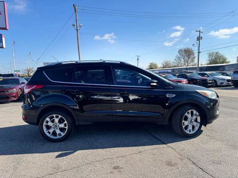 Used 2014 Ford Escape Titanium image 2
