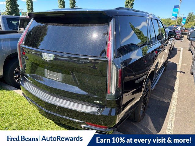 Used 2024 Cadillac Escalade ESV Sport Platinum w/ LPO, ONYX Package AWD/4WD image 5