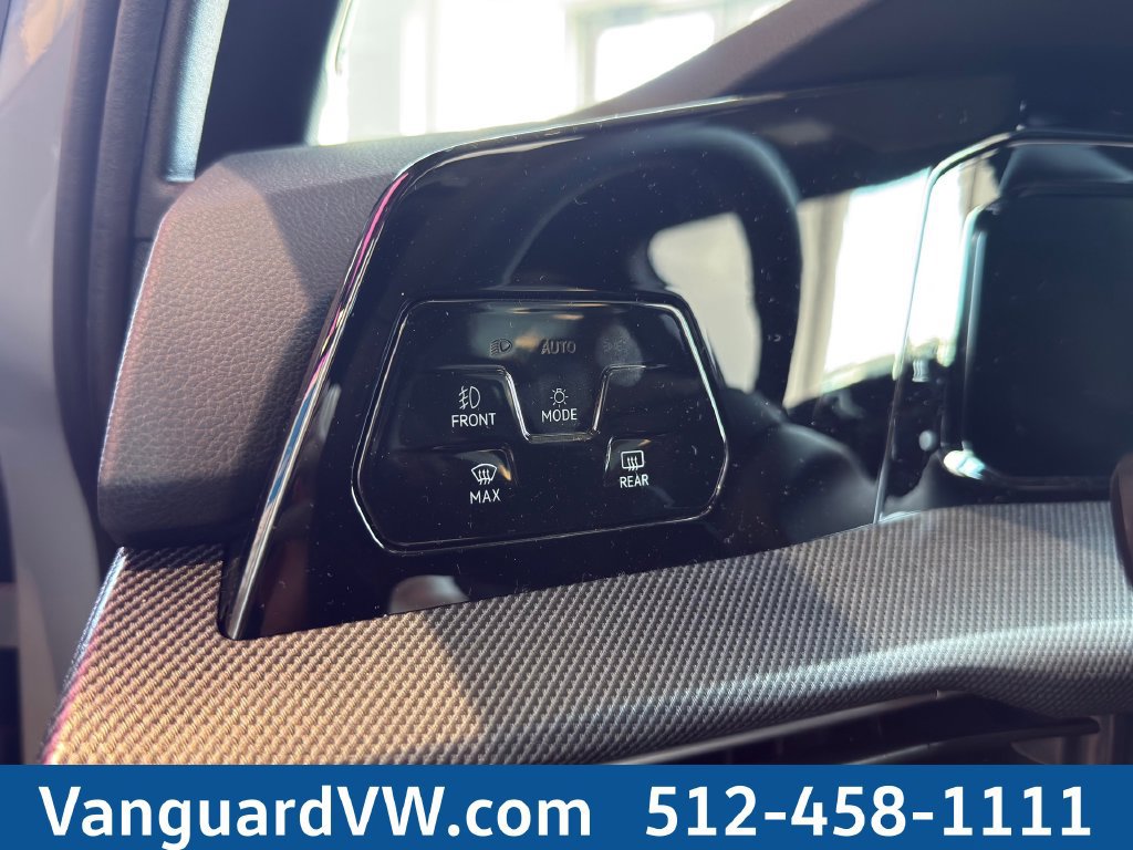 New 2026 Volkswagen GTI SE FWD image 18