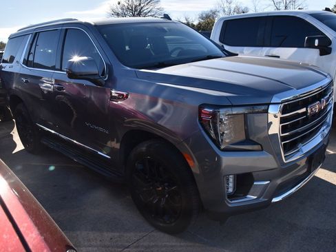 Used 2022 GMC Yukon SLT w/ SLT Premium Package image 5