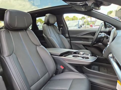 New 2025 Cadillac Lyriq Sport RWD image 17