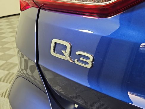 Certified 2025 Audi Q3 2.0T Premium Plus w/ Premium Plus Package AWD/4WD image 11