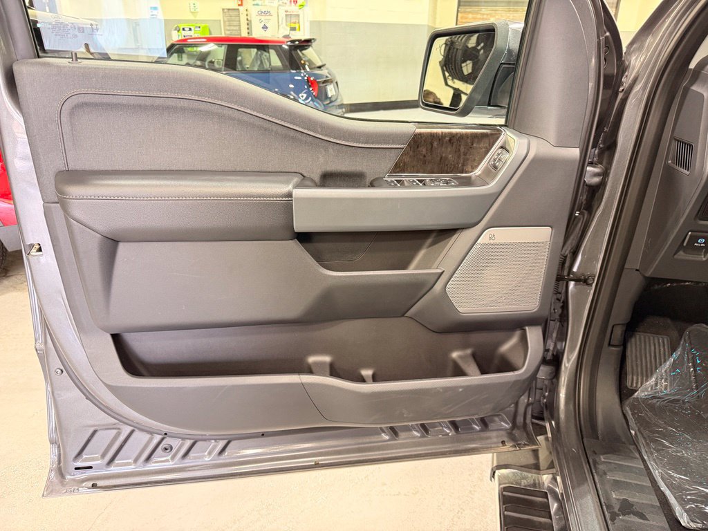 Used 2023 Ford F150 Lariat AWD/4WD image 10