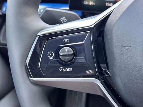 Used 2025 BMW i5 xDrive40 w/ Premium Package image 8