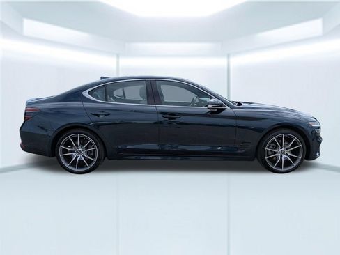 Used 2023 Genesis G70 2.0T RWD image 7