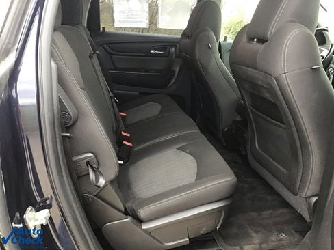 Used 2017 Chevrolet Traverse LT image 19