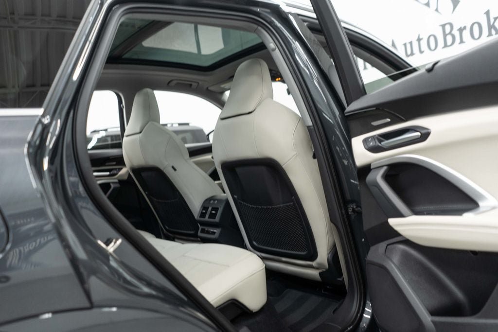 Used 2025 Audi Q5 Premium Plus AWD/4WD image 17