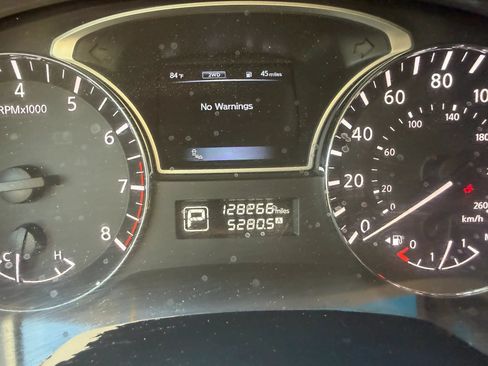 Used 2015 Nissan Pathfinder SL w/ SL Tech Package AWD/4WD image 18