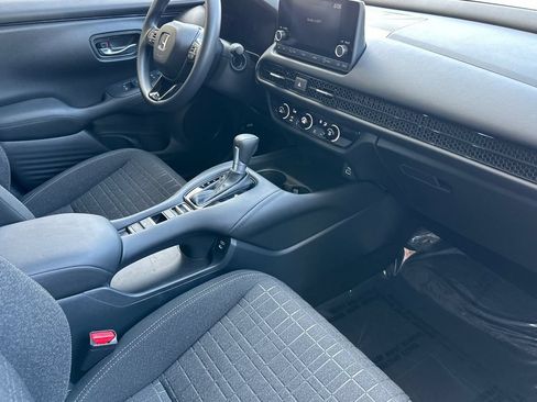 Certified 2024 Honda HR-V LX image 17