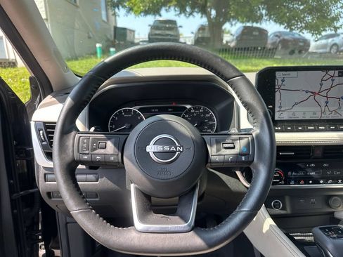 Used 2023 Nissan Rogue SL w/ SL Premium Package FWD image 43