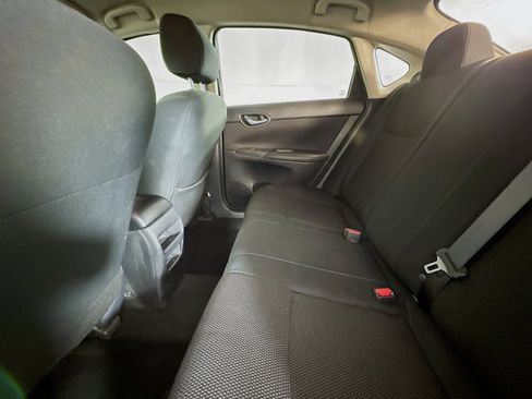 Used 2019 Nissan Sentra S image 37