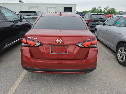 Used 2021 Nissan Versa SV FWD image 7