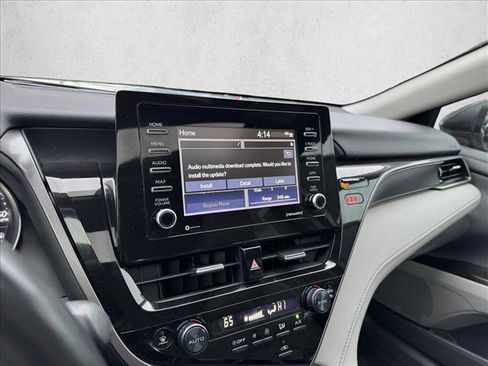 Used 2024 Toyota Camry SE image 15