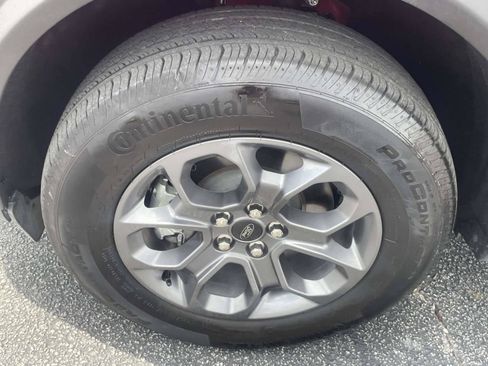Used 2025 Ford Maverick XLT w/ Equipment Group 302A AWD/4WD image 9