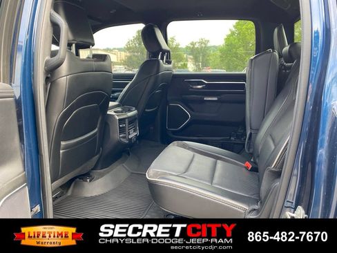 Used 2023 RAM 1500 Laramie AWD/4WD image 10