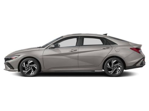 Used 2025 Hyundai Elantra SEL FWD image 6