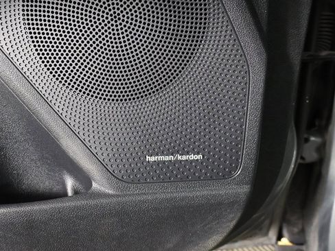 Used 2018 Kia Niro Touring image 38