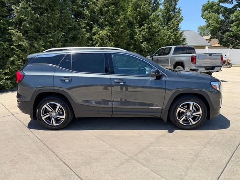 Used 2021 GMC Terrain SLT FWD image 31