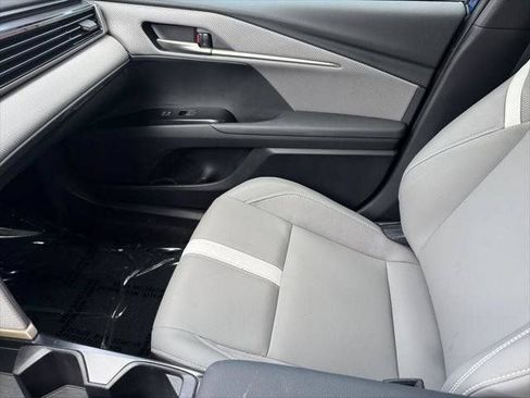 Used 2025 Toyota Camry SE w/ Convenience Package FWD image 90