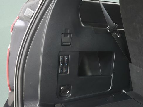 Used 2021 Ford Expedition XLT AWD/4WD image 31