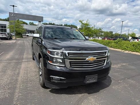 Used 2017 Chevrolet Suburban Premier AWD/4WD image 9