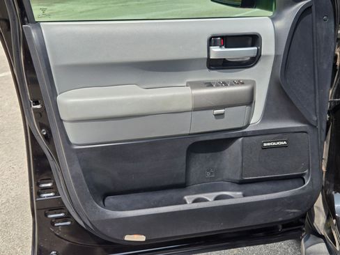 Used 2015 Toyota Sequoia Limited RWD image 11