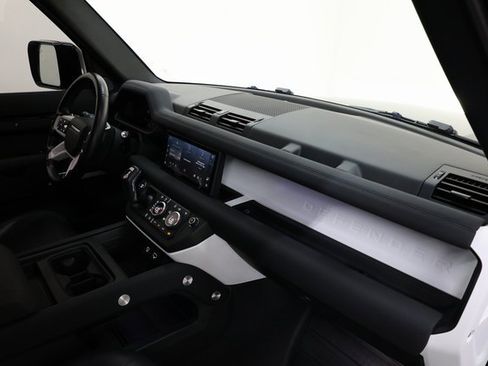 Used 2023 Land Rover Defender 110 SE image 85