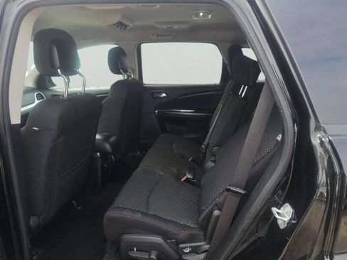 Used 2019 Dodge Journey SE image 7