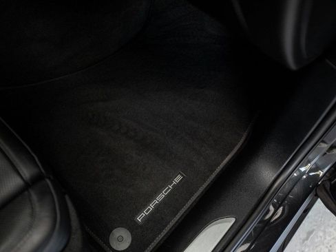 Used 2022 Porsche Macan S image 37