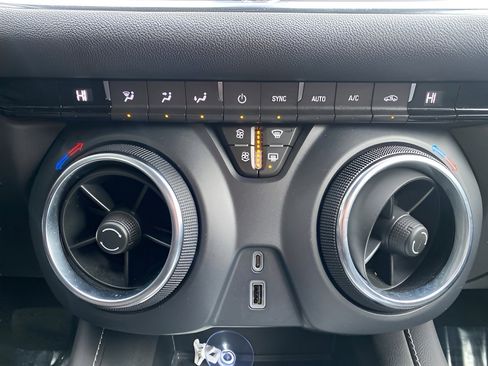 Used 2023 Chevrolet Blazer LT w/ Driver Confidence Package image 18