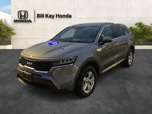 Used 2023 Kia Sorento LX AWD/4WD image 9