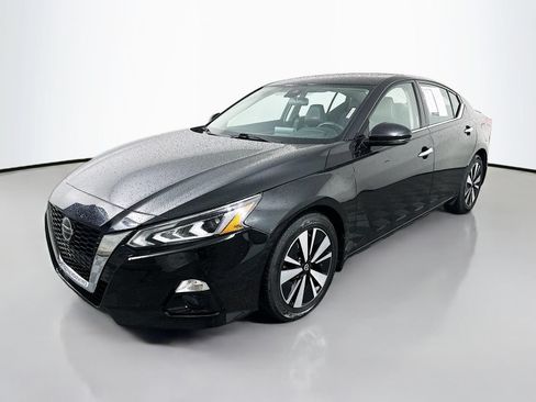 Used 2022 Nissan Altima 2.5 SL FWD image 3
