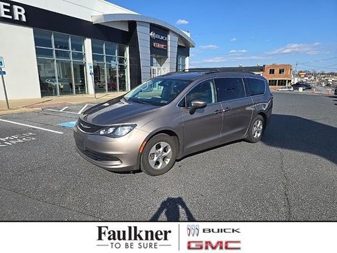 Used 2017 Chrysler Pacifica LX w/ Tire & Wheel Group image 1