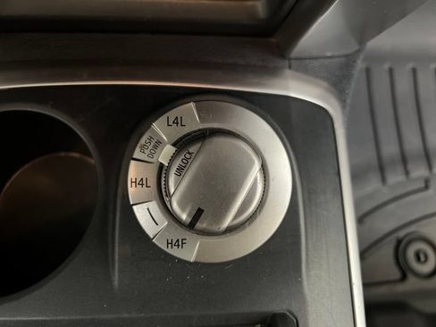Used 2018 Toyota 4Runner Limited w/ Four Season Floor Mat Package AWD/4WD image 49