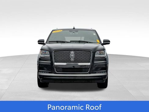 Used 2023 Lincoln Navigator Reserve image 2