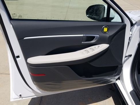 New 2026 Hyundai Sonata SEL FWD image 9
